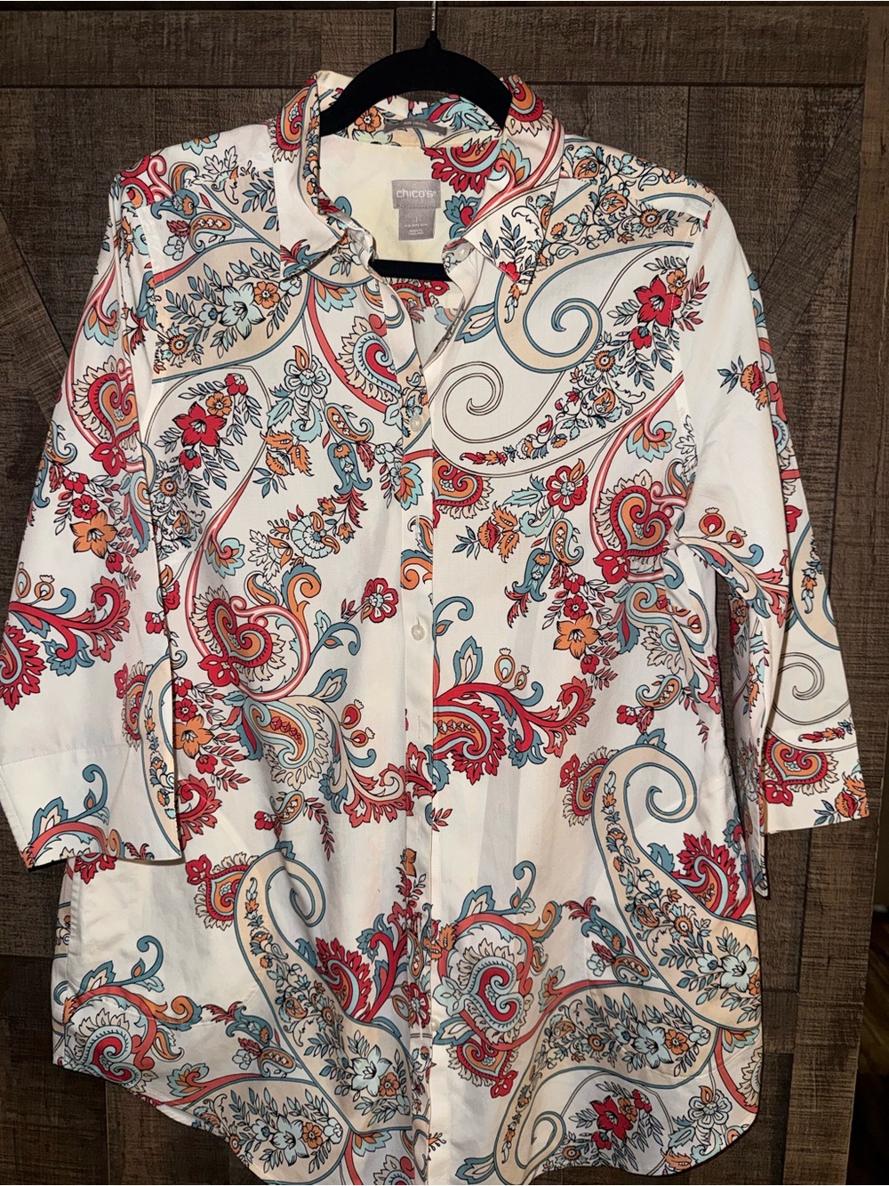 Chico's White Paisley Button-Down Shirt with Red, Coral & Blue size 1 US M 8/10